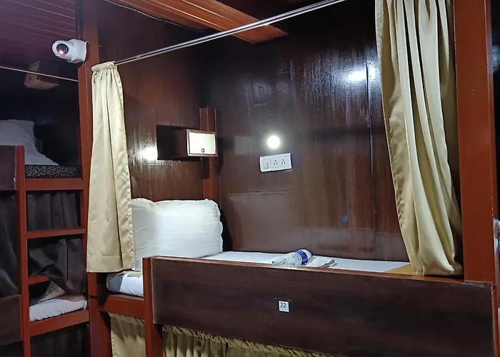 Asra Dormitory For Male And Female Mumbai